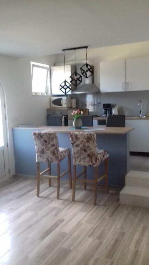 Nikol Apartment Севид Екстериор снимка