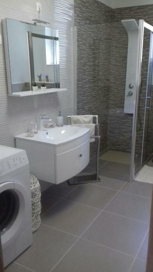 Nikol Apartment Севид Екстериор снимка